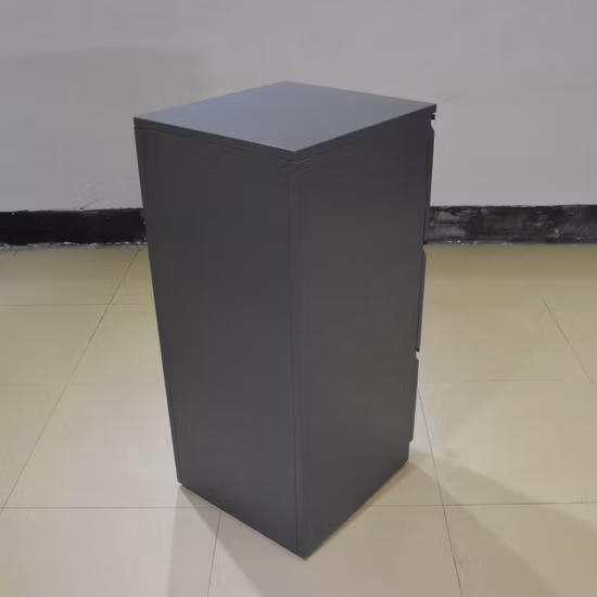 Современный стальной шкаф для документов с 3 ящиками для офисного использования.